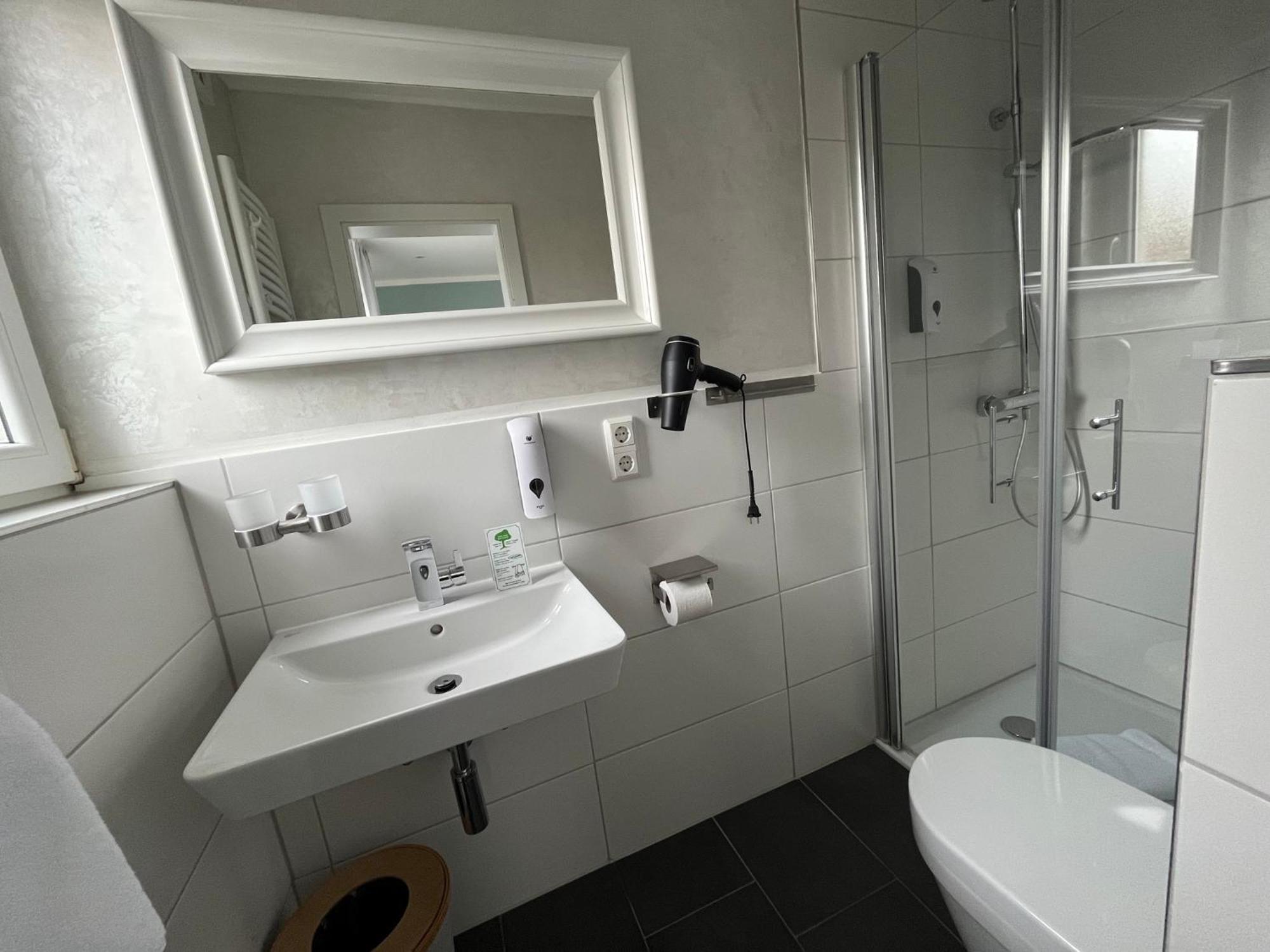 Hotel Pension Haus Talblick Edersee Hemfurth-Edersee المظهر الخارجي الصورة